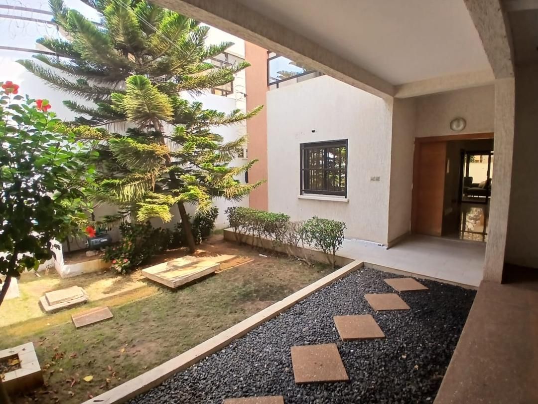 villa meublée avec piscine en location à forever - photo 3