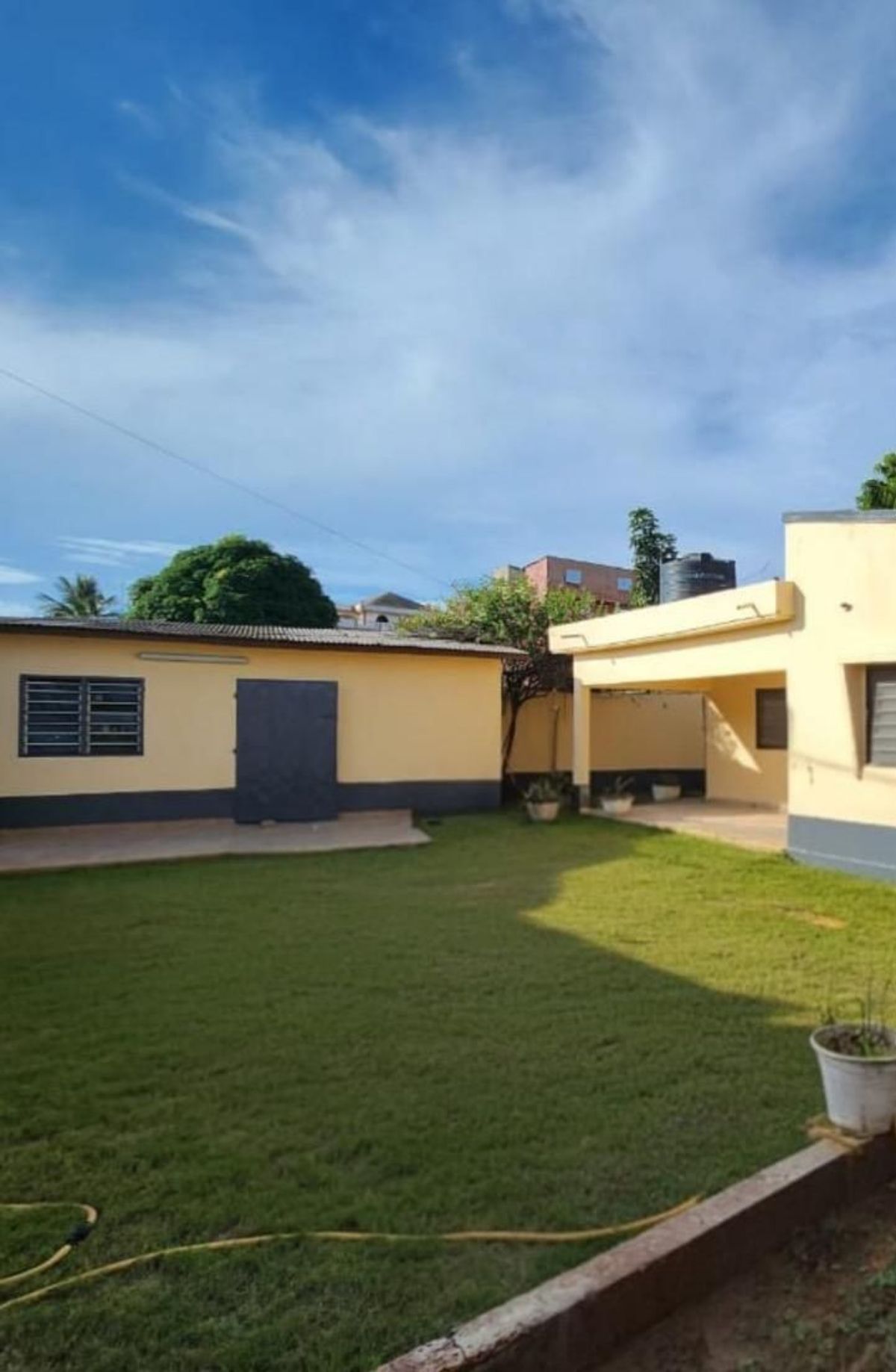 Villa au bord de pavé a DJIDJOLE