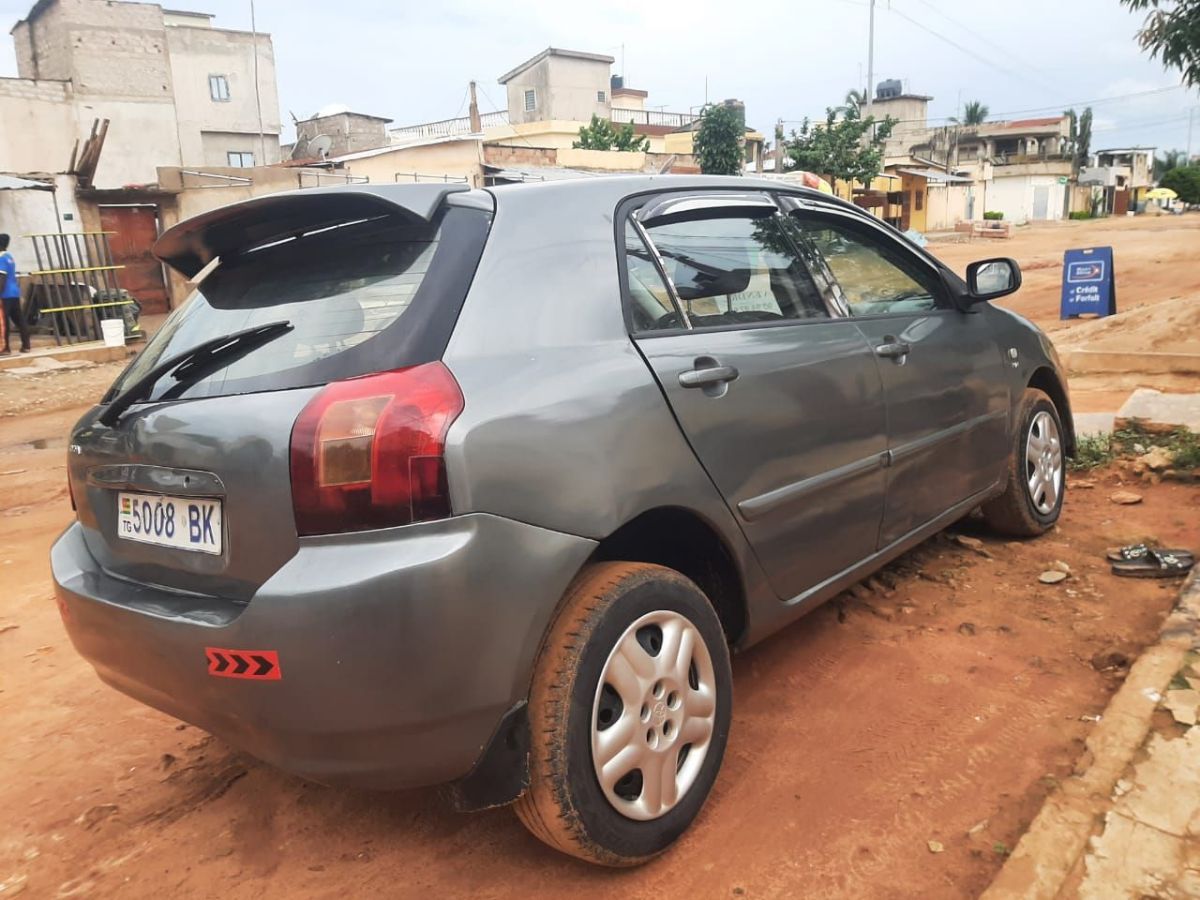 Toyota Corolla année 2004
