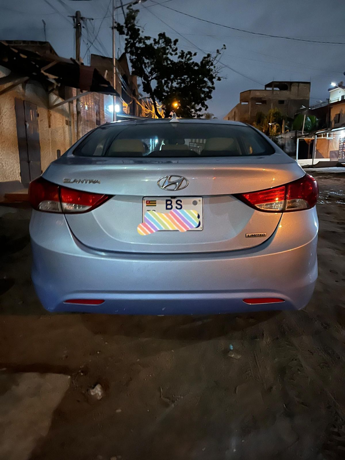 Hyundai elantra année 2012 en location