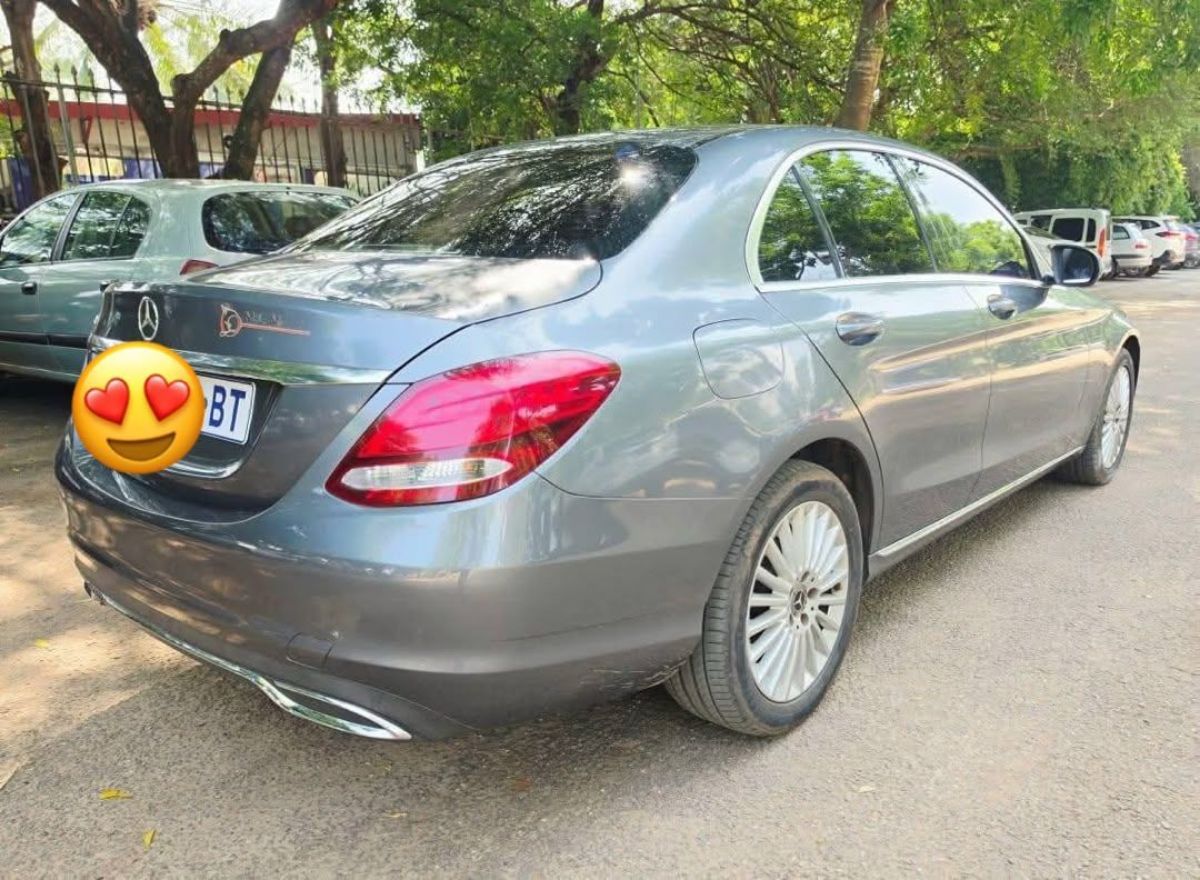 Mercedes Benz C200 - photo 2