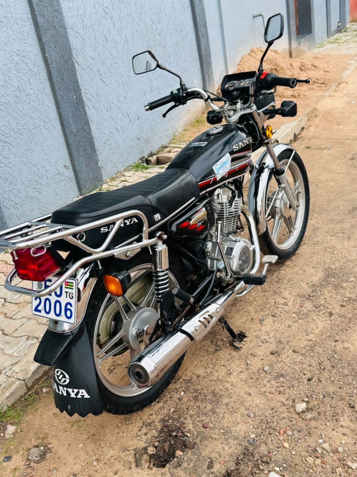moto sanya en vente