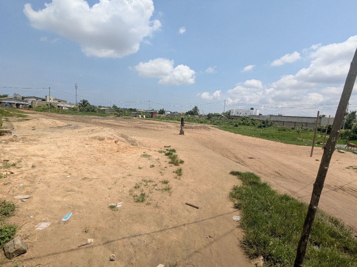 Terrain en vente, 1km des échangeurs d&rsquo;agoè - photo 3