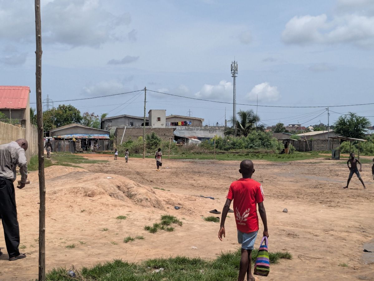 Terrain en vente, 1km des échangeurs d&rsquo;agoè