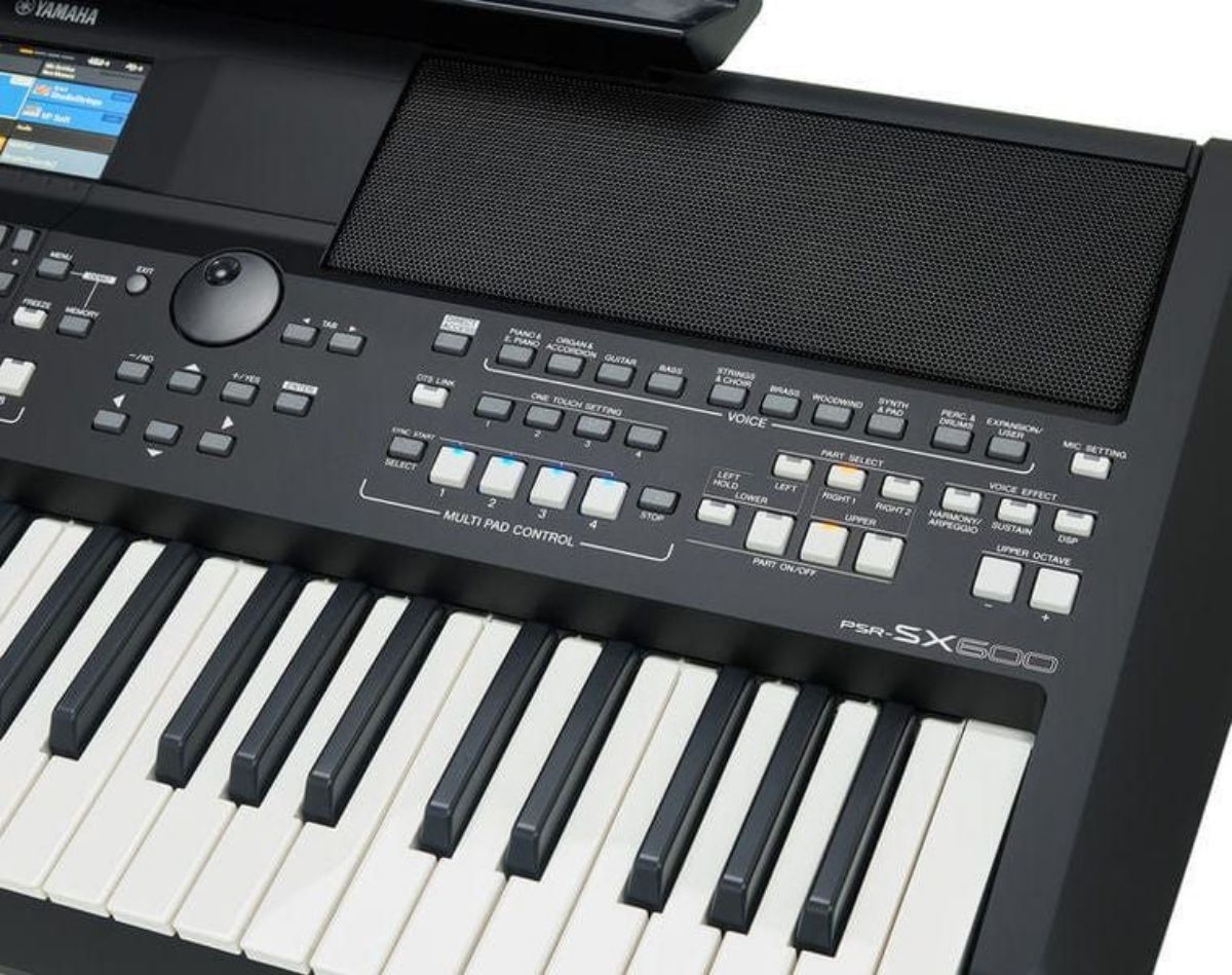 Piano professionnel Yamaha psr SX600 - photo 2