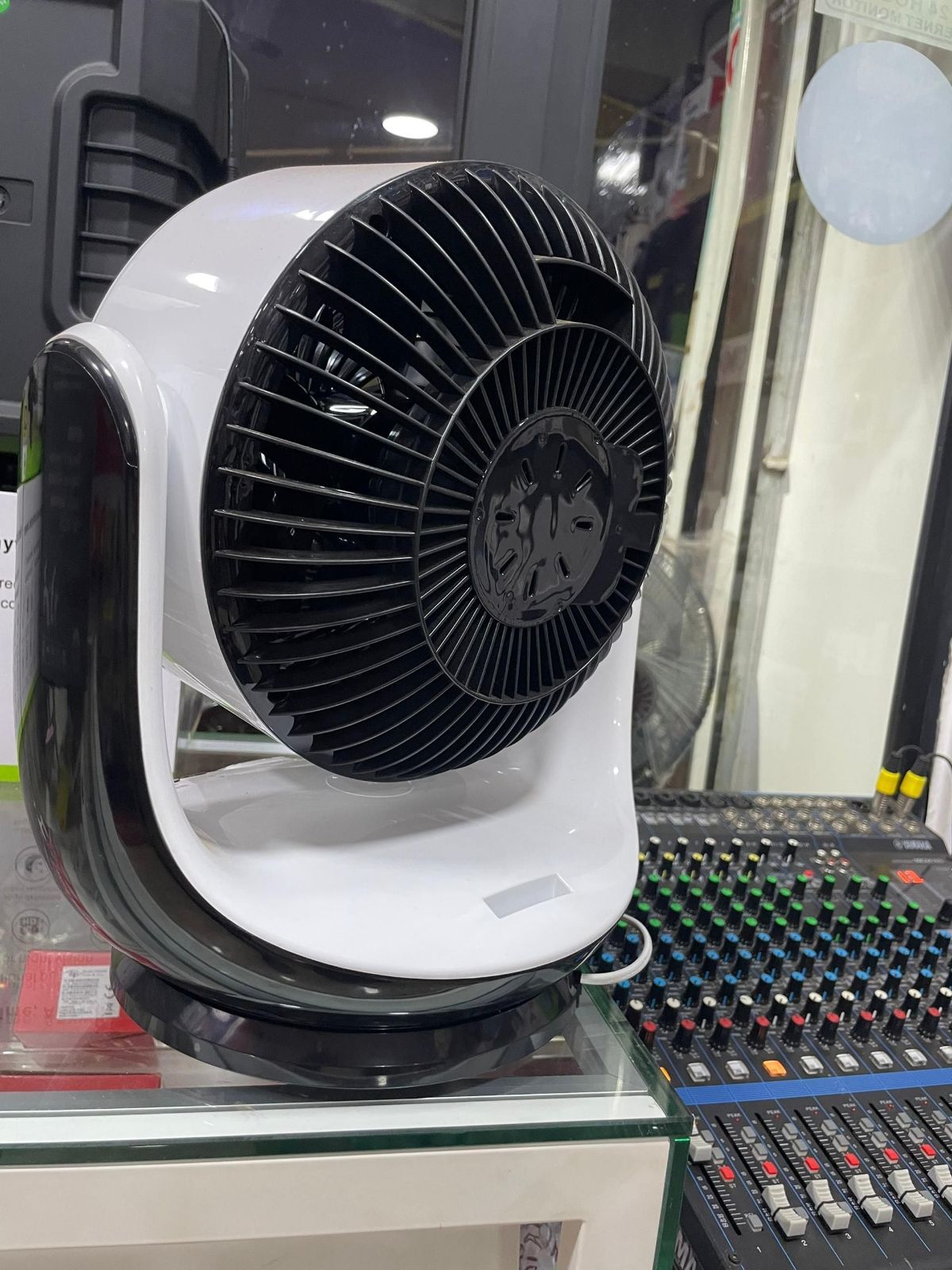 Ventilateur de table 
Rotatif gauche-droite, haut - photo 2