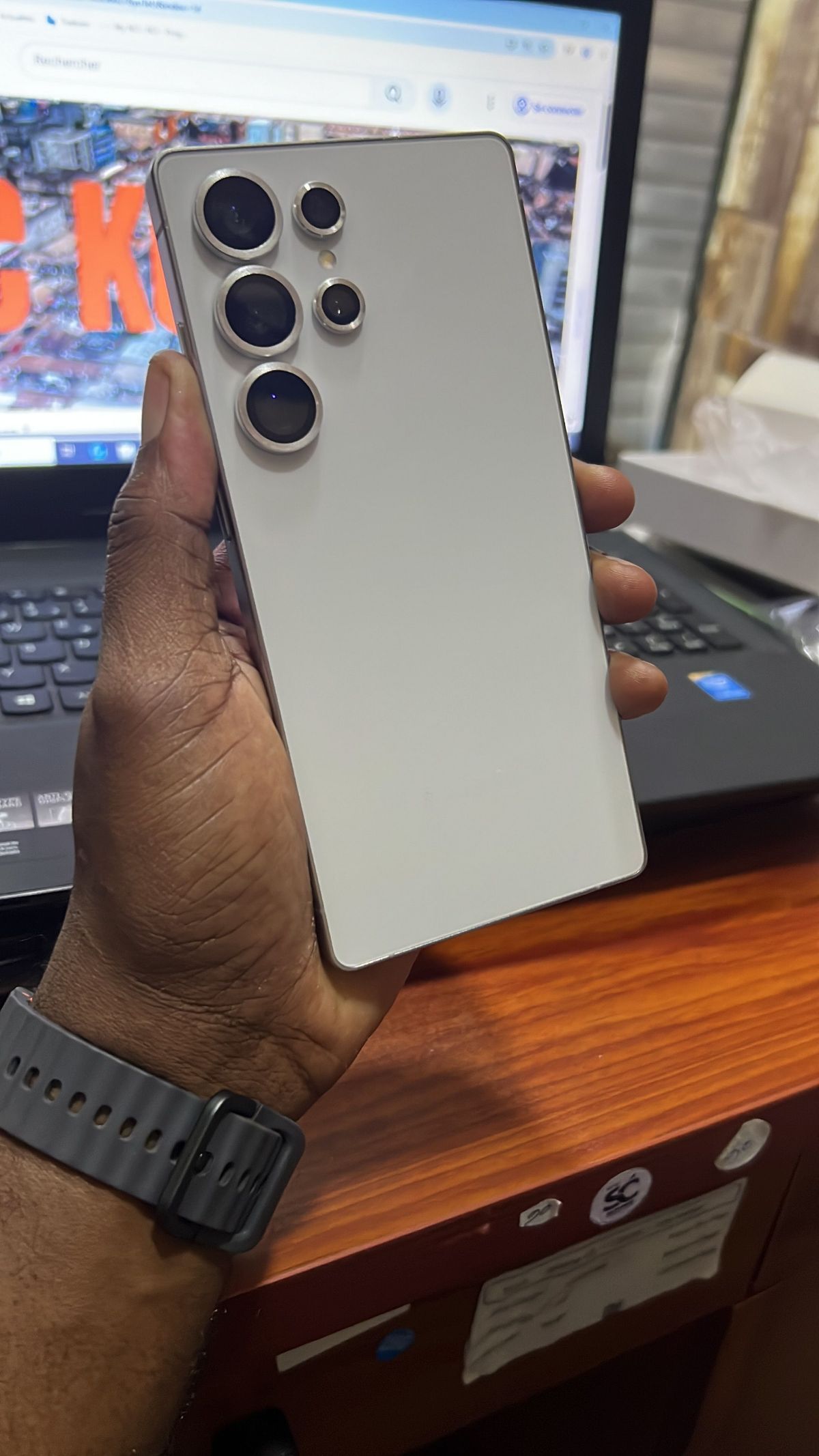 Samsung S25 ultra 256gb/12gb ram