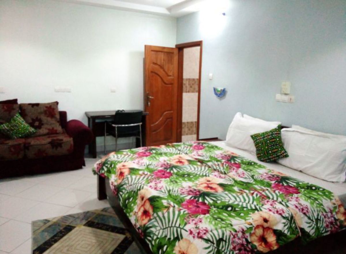 Studio meublé climé, Fidjrossè – Cotonou (Bénin) - photo 2