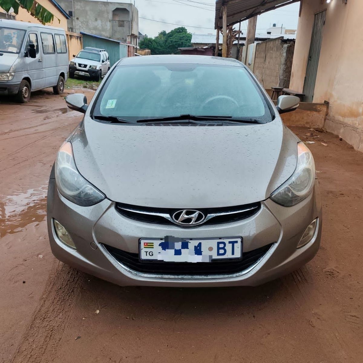 Hyundai Elantra 2013