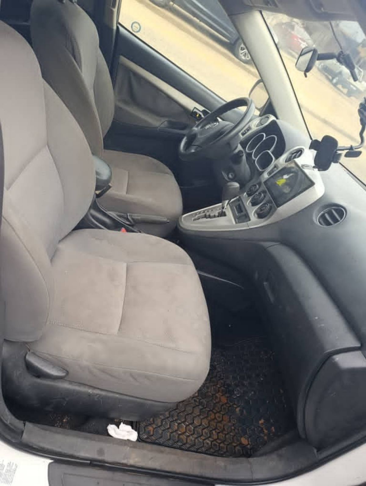 Toyota Matrix - photo 2