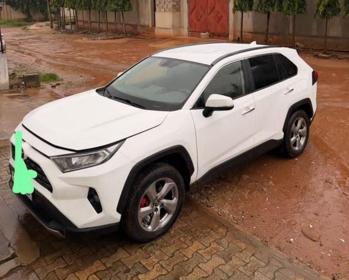 Toyota RAV4 2020 - photo 3