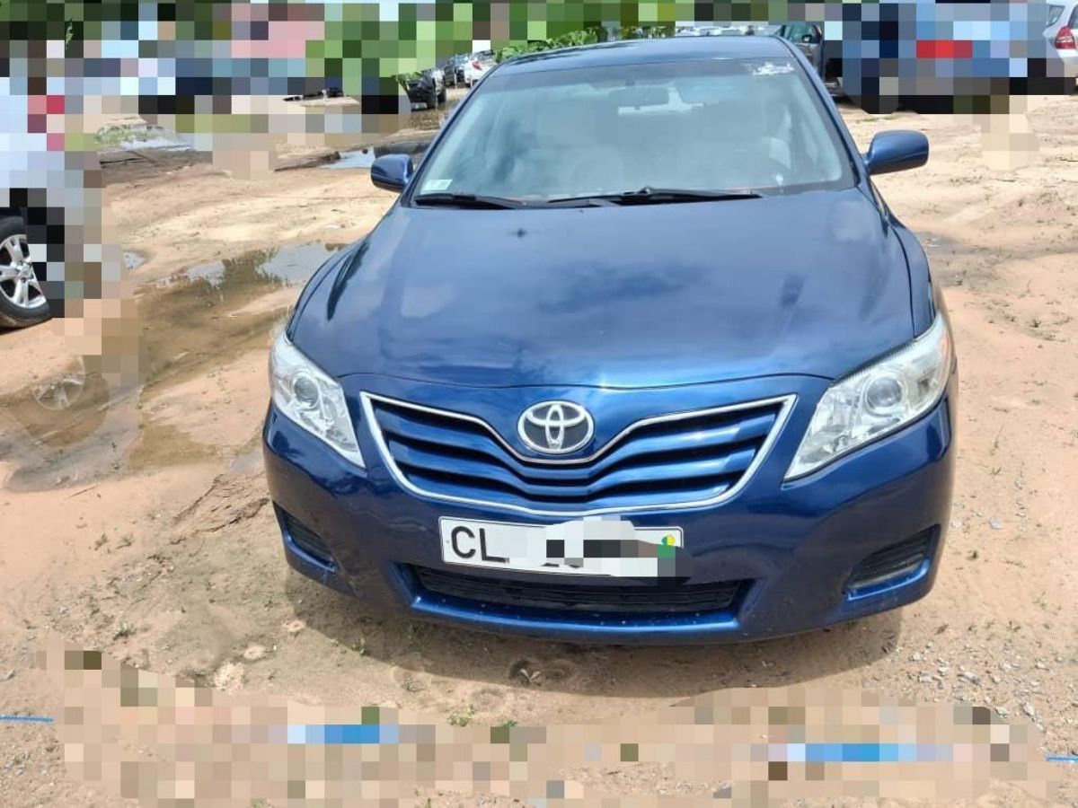 TOYOTA  CAMRY 2011 - photo 2