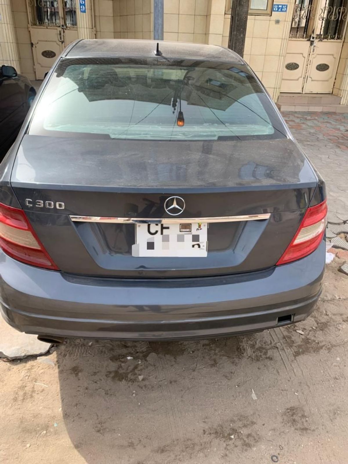 Mercedes C300 -2009
Automatique 
Moteur V6 - photo 2