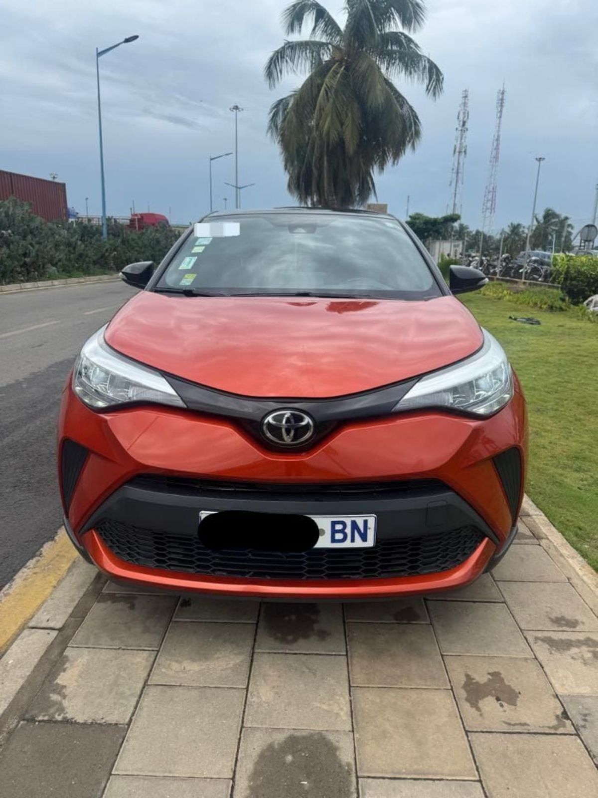TOYOTA CH-R - photo 2