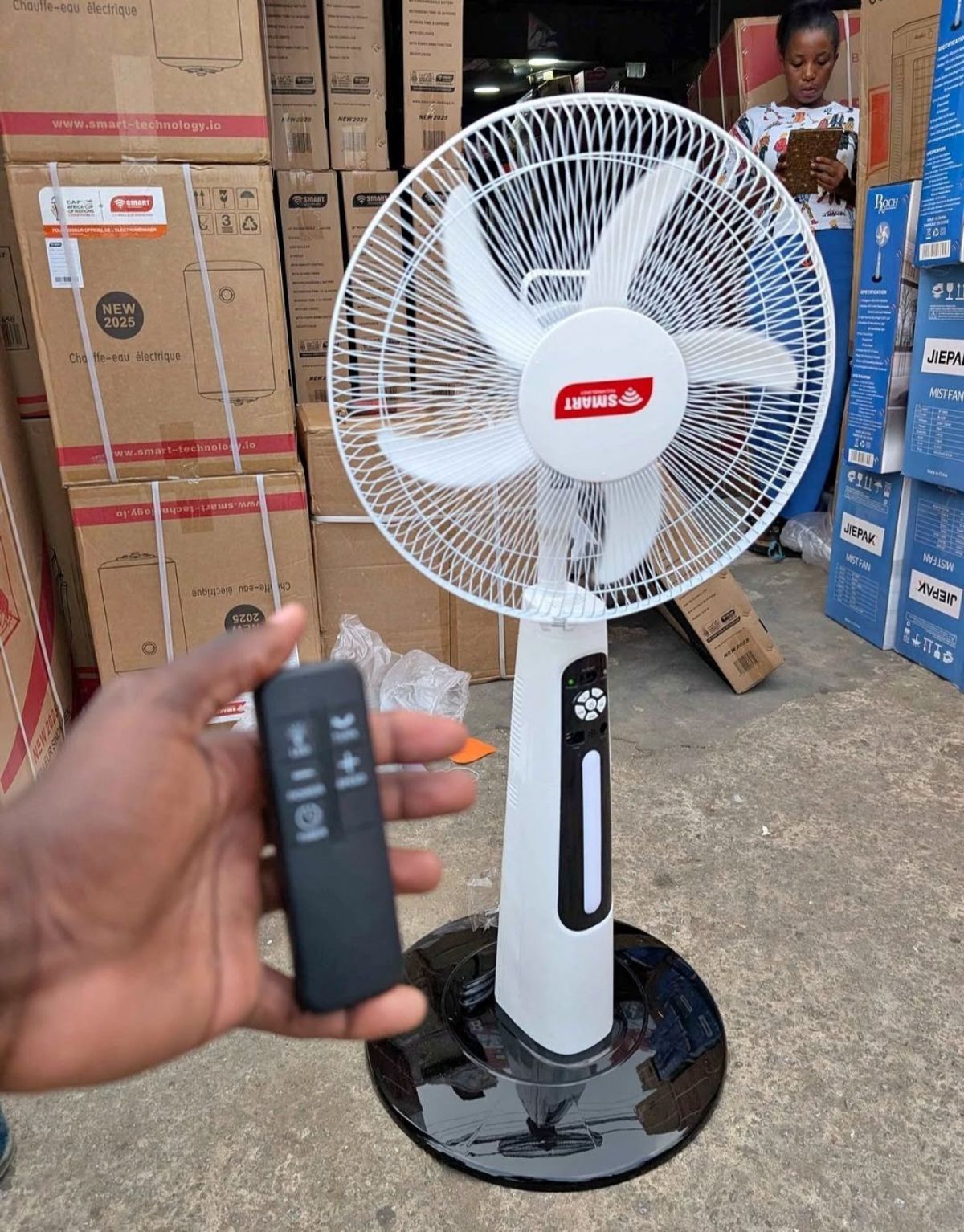 ventilateur rechargeable Smart 18&Prime; neuf - photo 3
