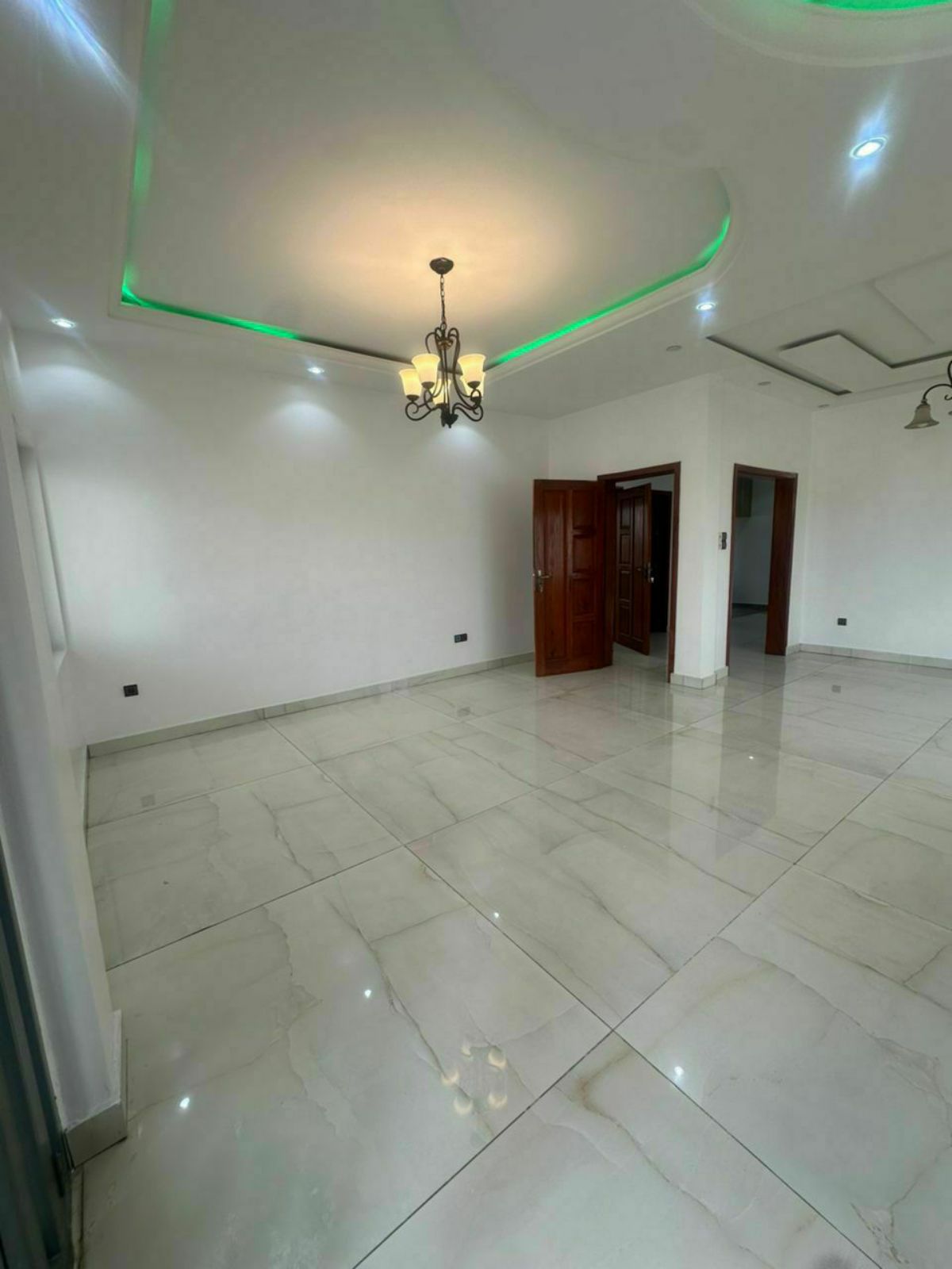 APPARTEMENT F4 HAUT STANDING À LOUER – FIDJROSSÈ - photo 3
