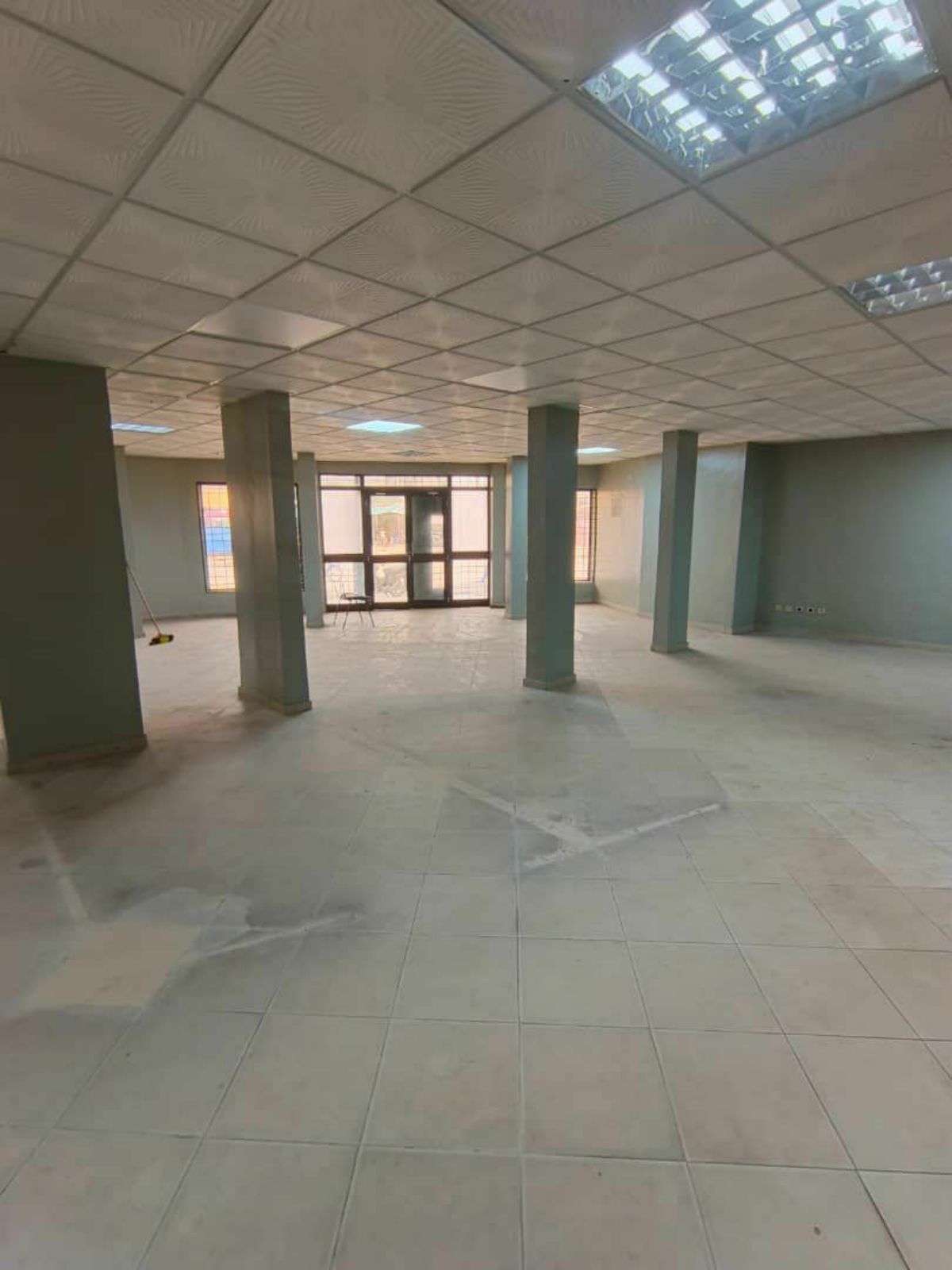 BUREAU BIEN VASTE À LOUER – COTONOU JÉRICHO - photo 2