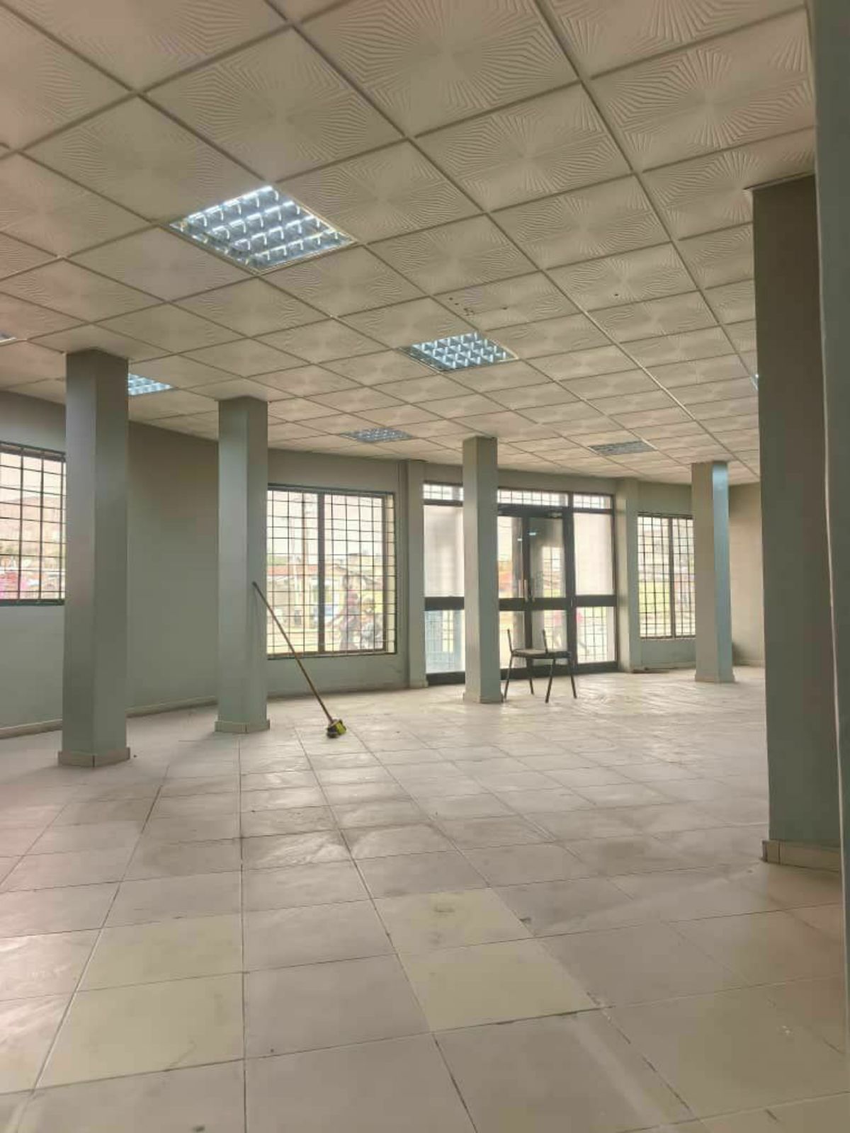 BUREAU BIEN VASTE À LOUER – COTONOU JÉRICHO