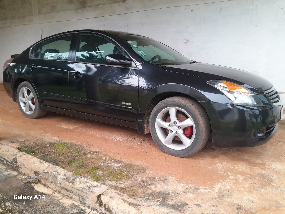 Nissan Almera Hybride - photo 3