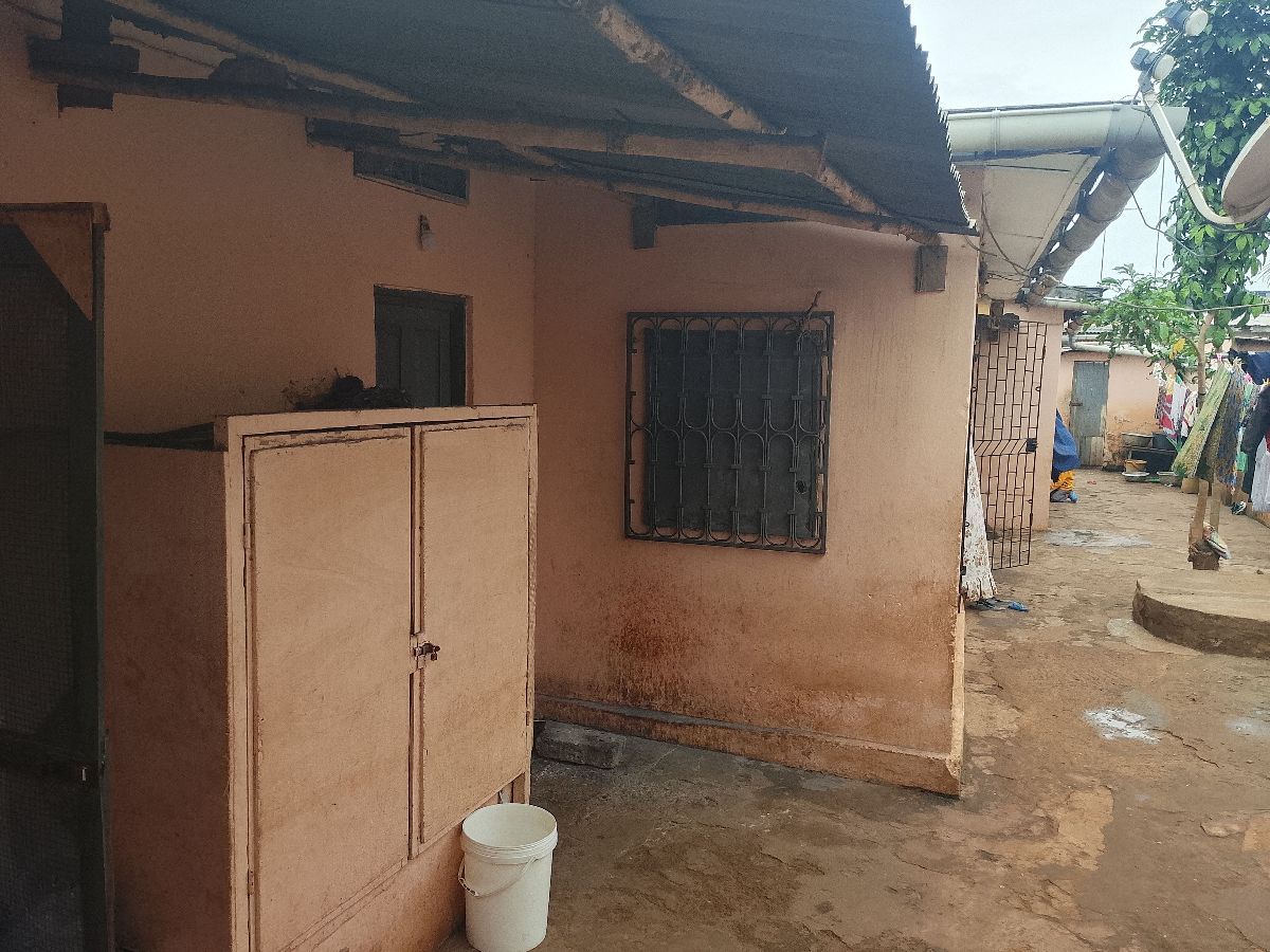 Maison à vendre à Bé kpota mosquées