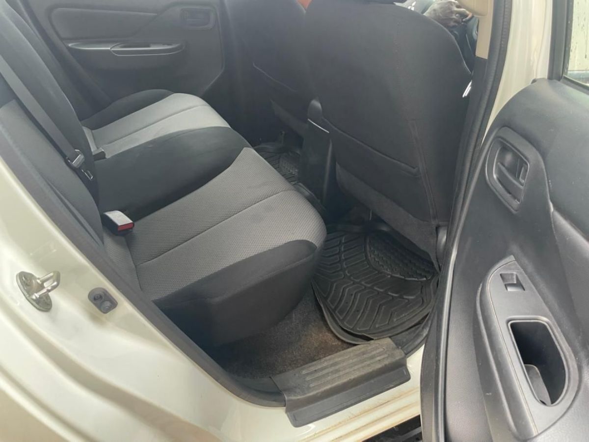 Pick up **MISTUBISHI L200* ( Cfao)
33.000 km - photo 3