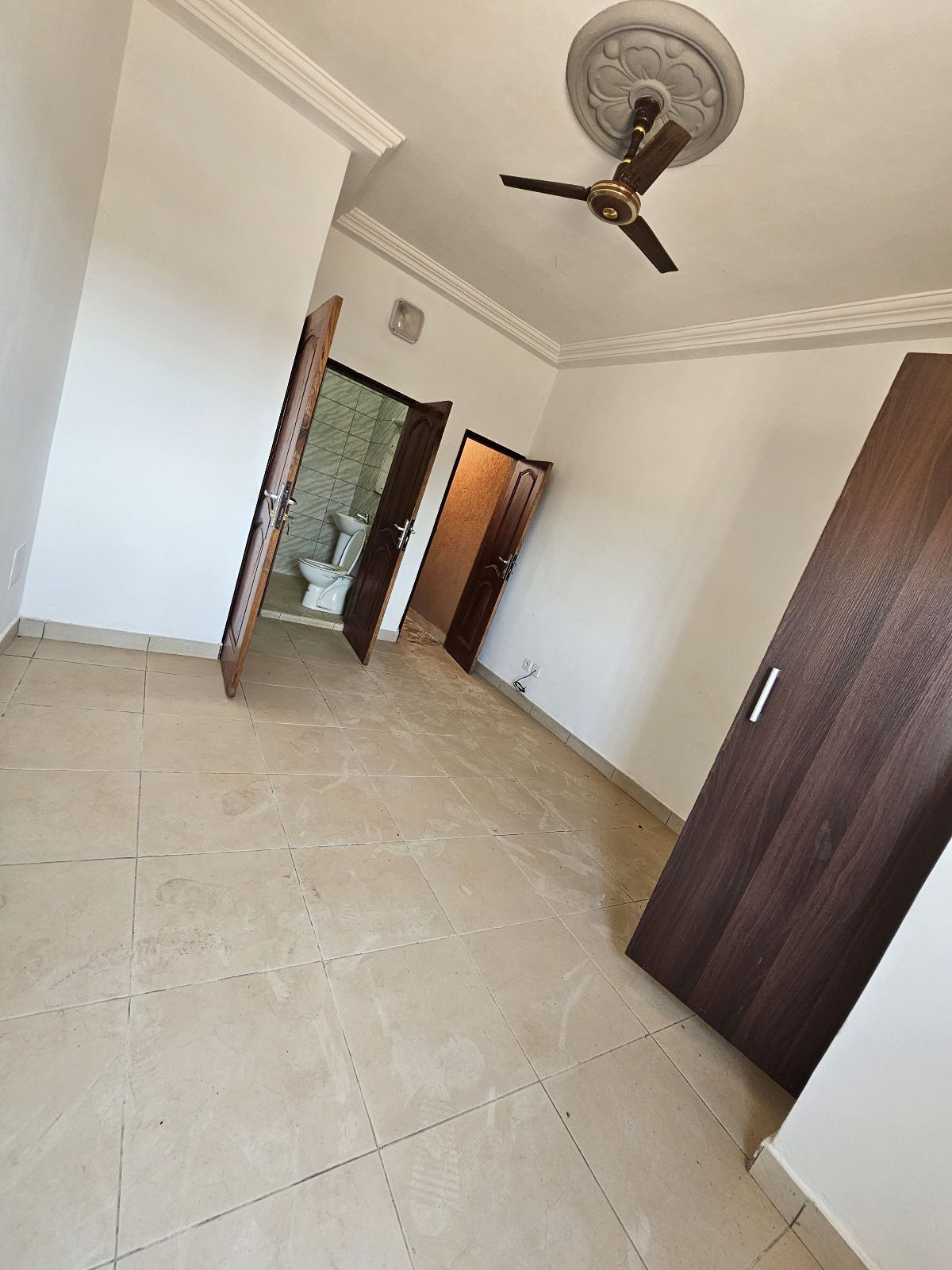 APPARTEMENT 3 CHAMBRES SALON A LOUER - photo 3