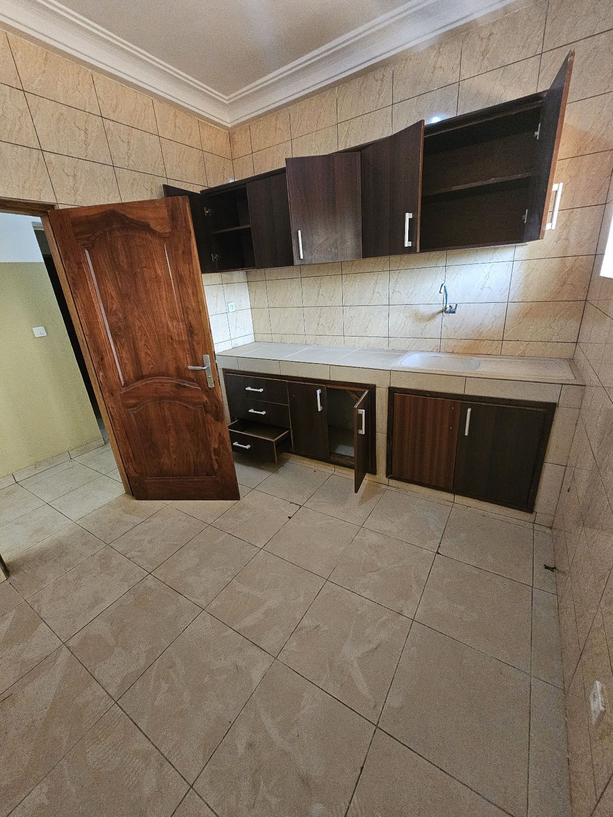APPARTEMENT 3 CHAMBRES SALON A LOUER