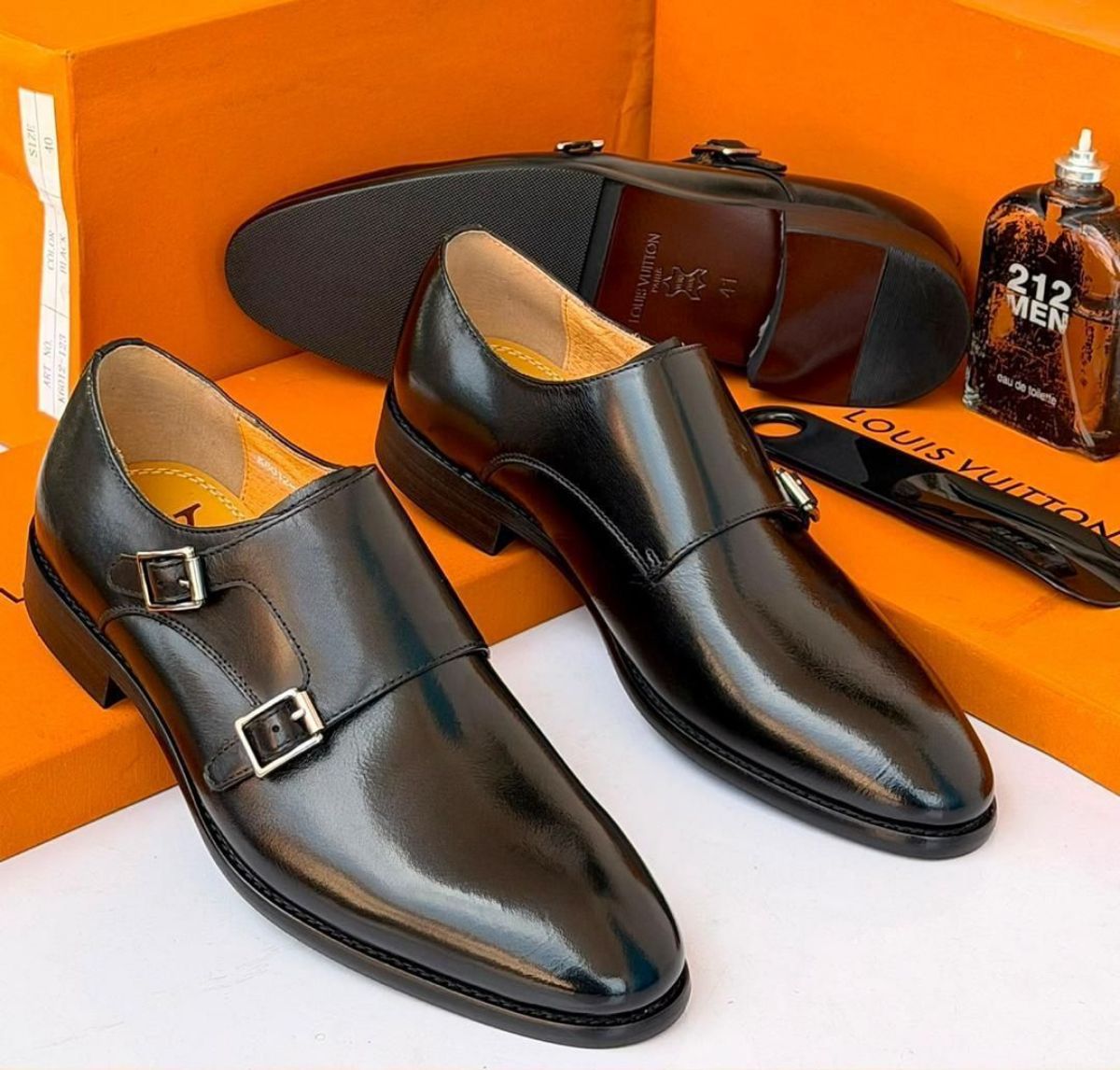 Soulier en cuir - photo 2