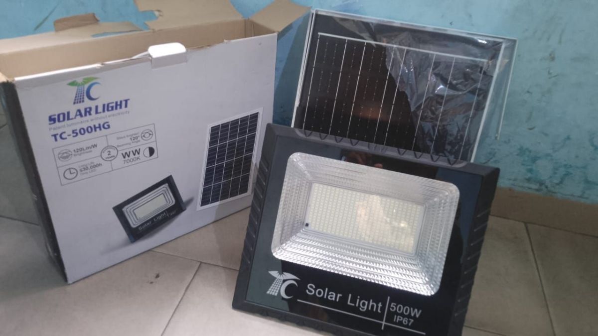 Projecteur solaire 500W
