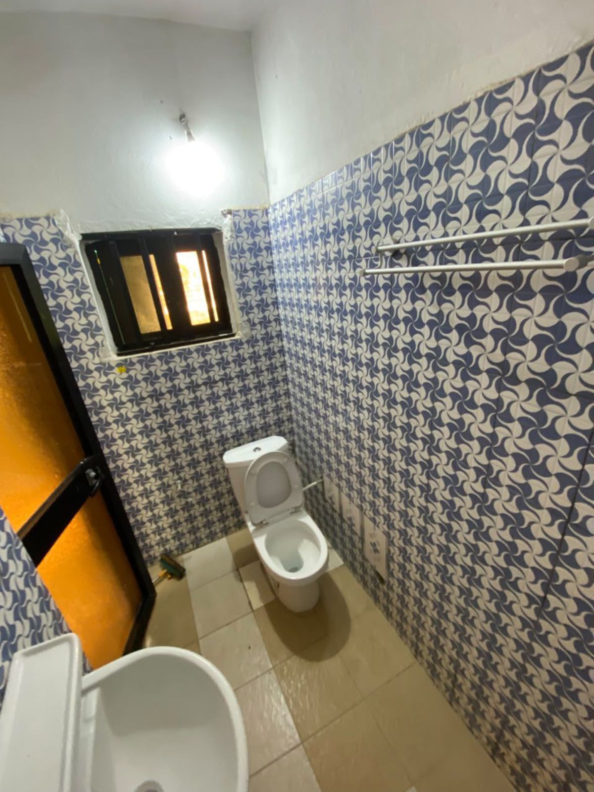 UNE PIÈCE WCD INTERNE SANS CUISINE - photo 2