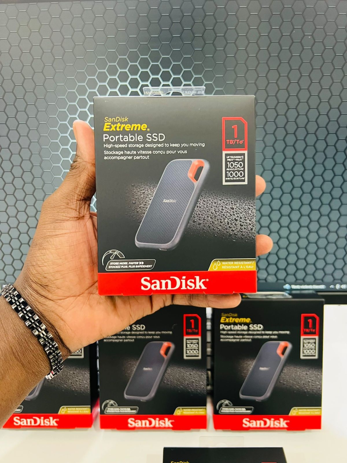 SanDisk Extreme Portable SSD - photo 2