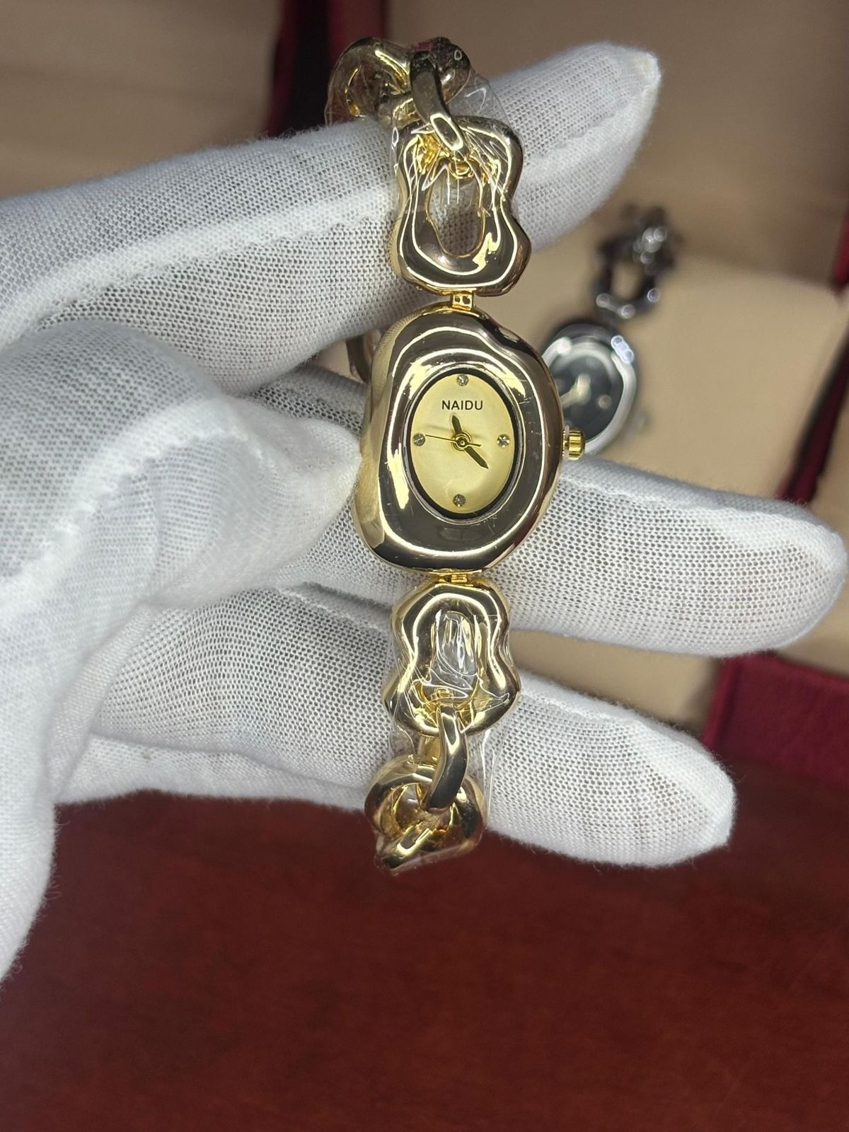 Montre femme NAIDU