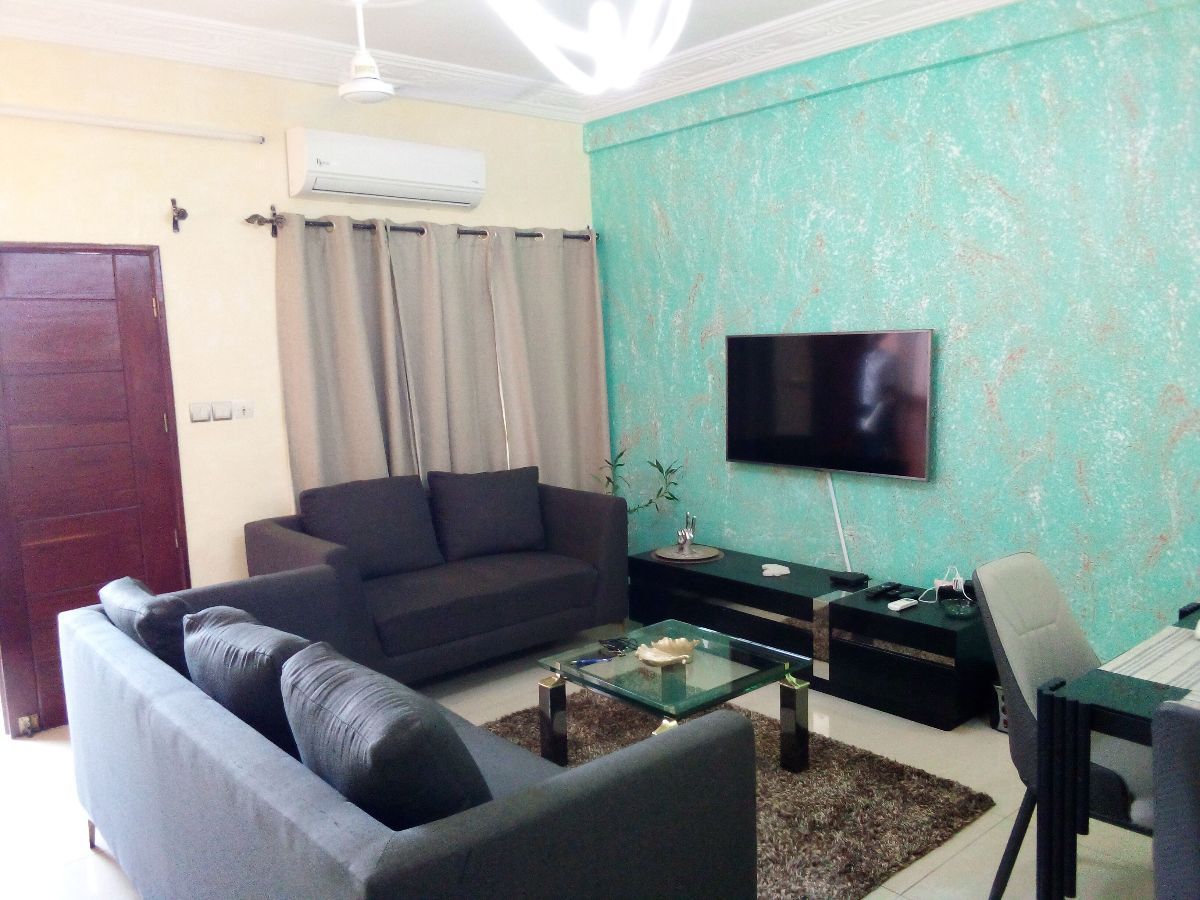 Appartement meublé 3 pièces Fidjrossè  – Cotonou