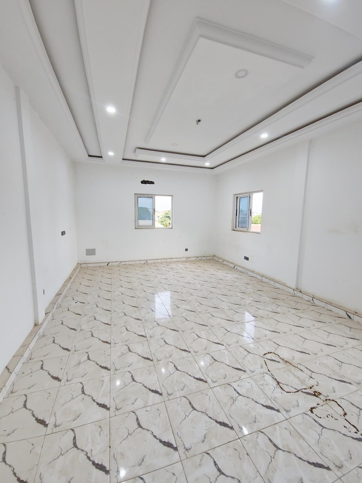 VILLA À VENDRE (ADIDOGOME) - photo 3