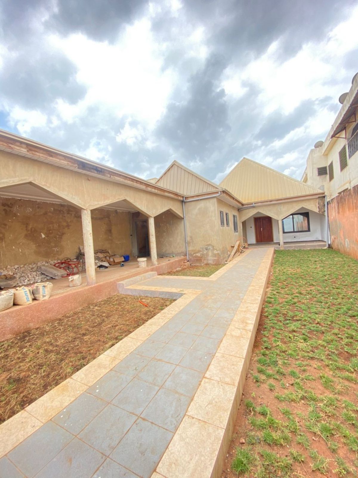 VILLA MAGNIFIQUE À VENDRE (KEGUE)