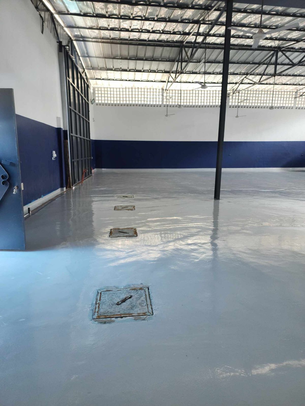 Entrepôt 550m2 a louer disponible à koumassi
