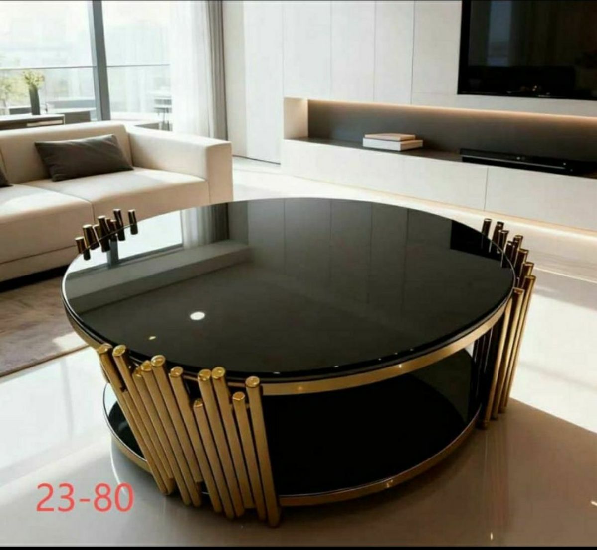 TABLE BASE ROND AVEC UN PLATEAU EN VERRE TREMPÉ
