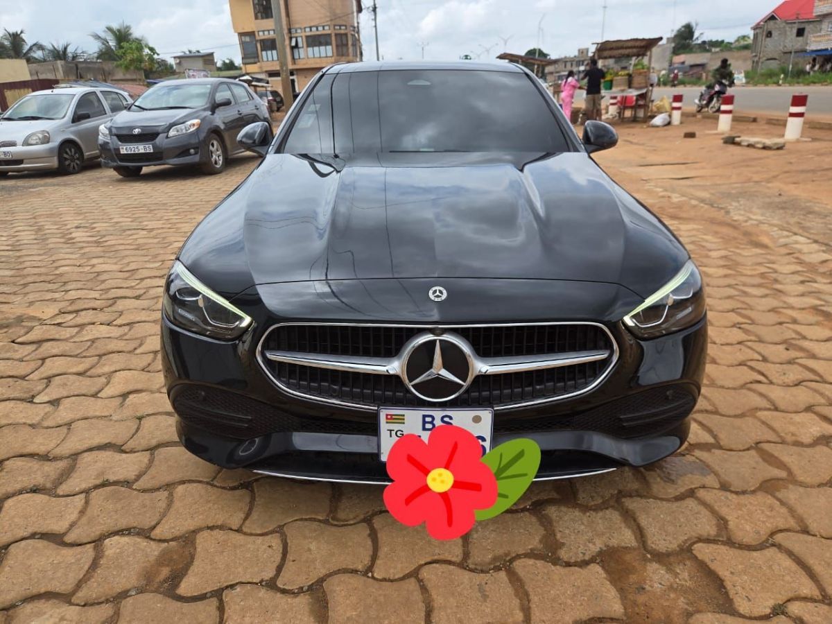Mercedes-Benz C300 4MATIC