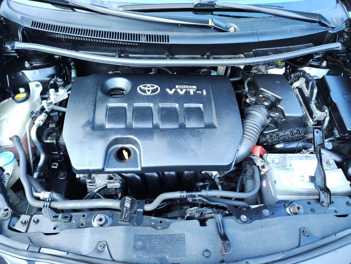 Toyota Auris - photo 2