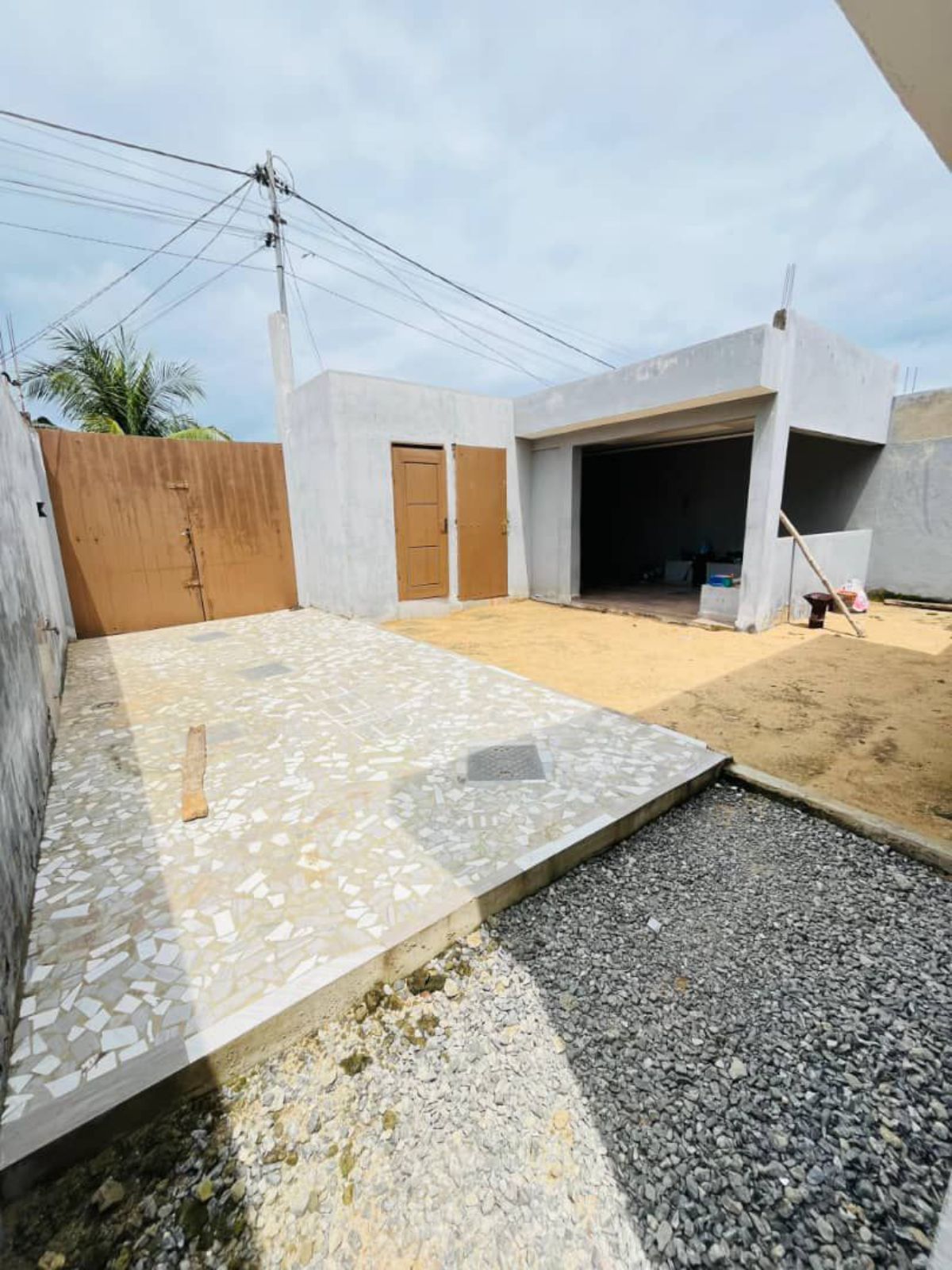 VILLA A VENDRE A GBODJOMÉ Sur 300m² - photo 2