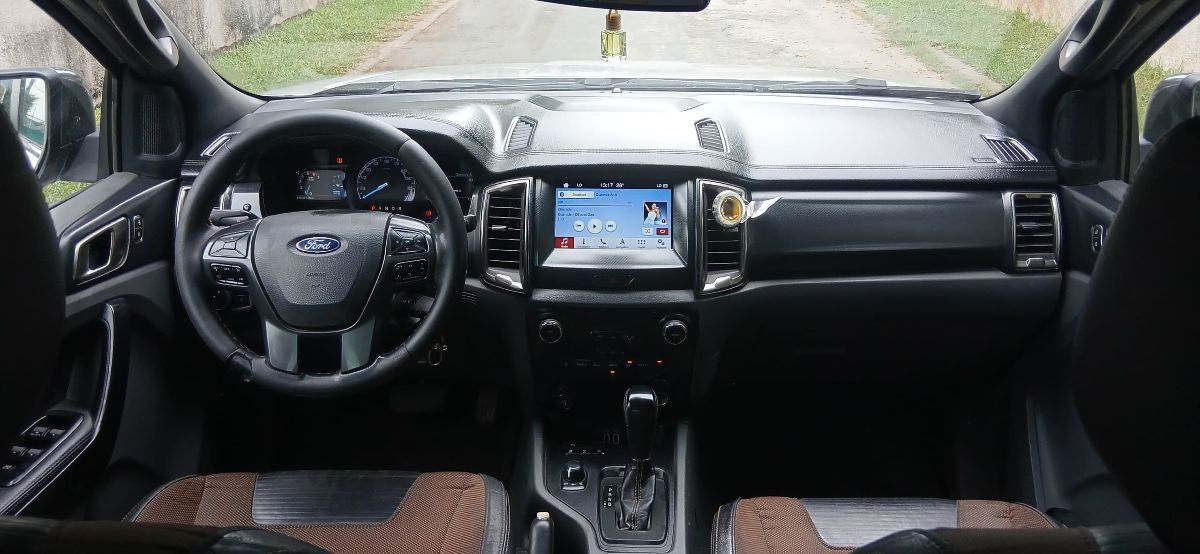 FORD RANGE – VÉHICULE TRÈS CONFORTABLE ET PRATIQU - photo 3