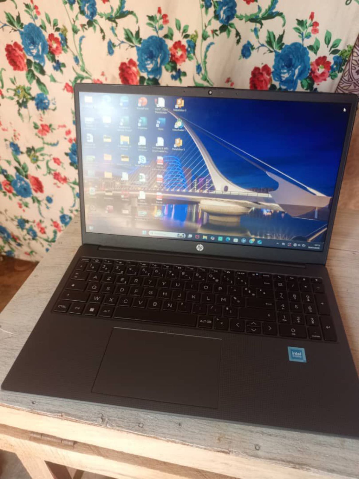 Ordinateur quasi neuf Hp intel celeron N100 ED3