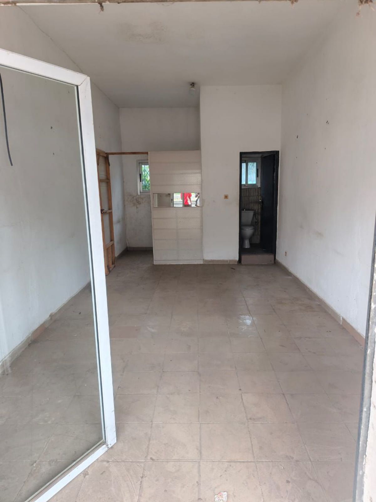 Magasin A Louer à Abidjan