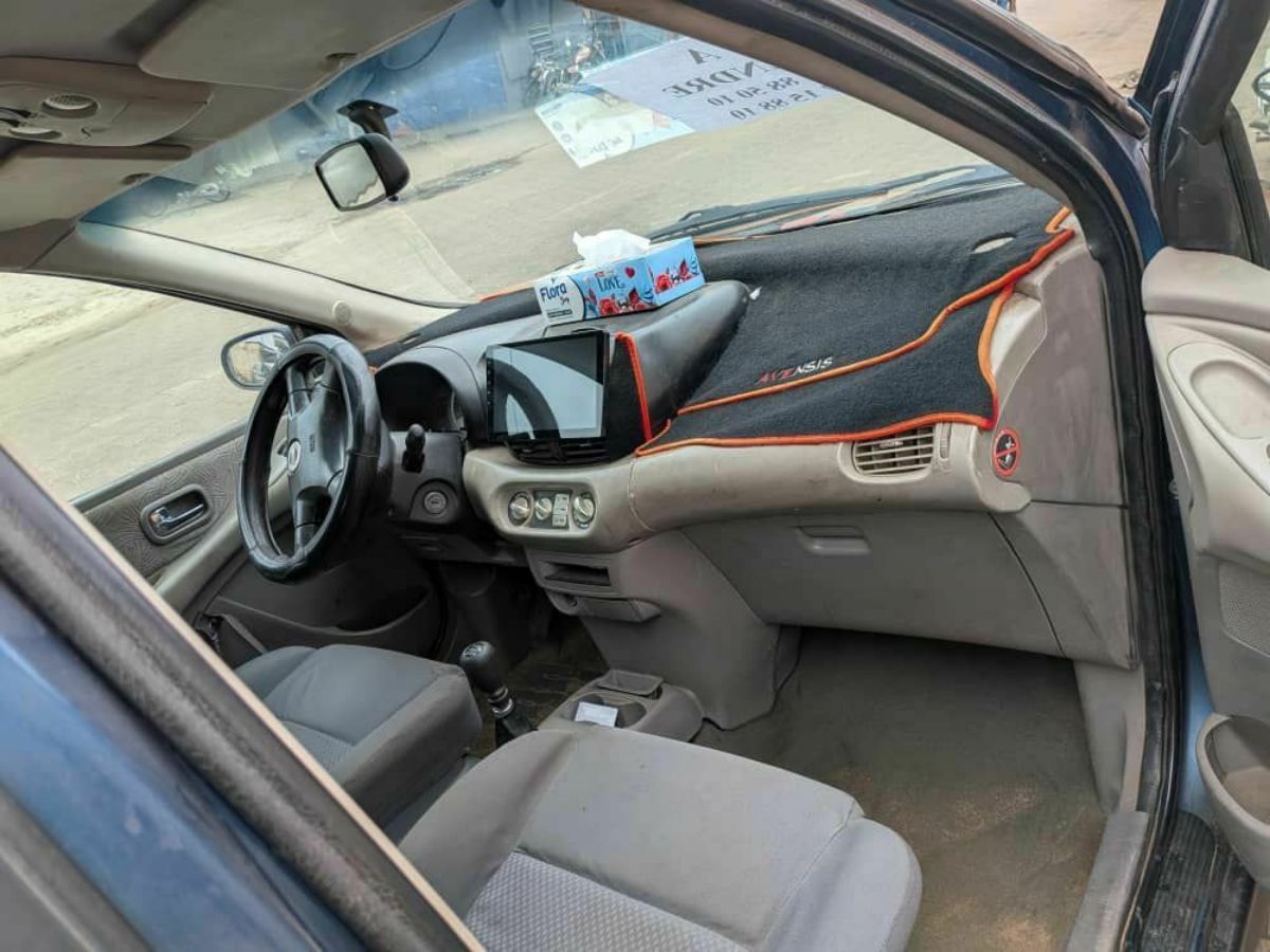 Voiture d&rsquo;occasion Nissan Almera Tino - photo 2