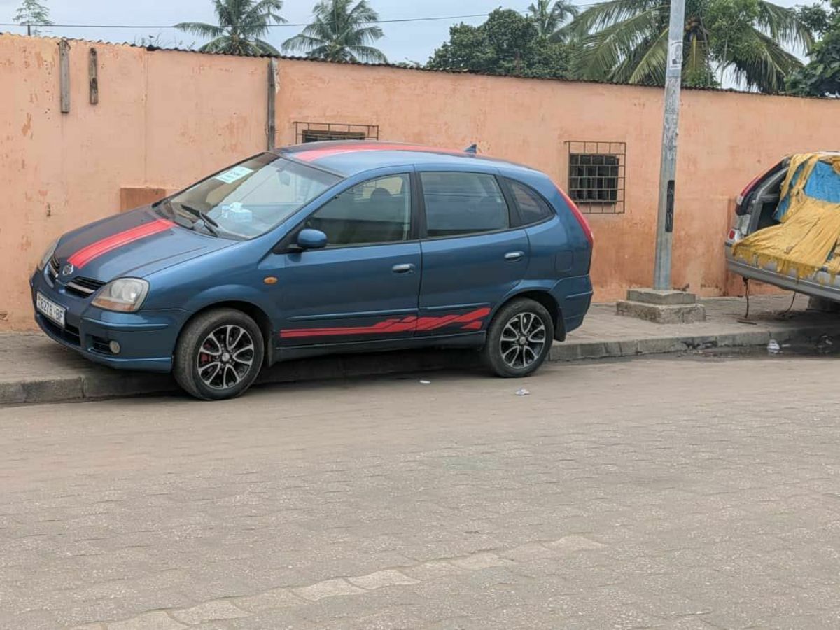 Voiture d&rsquo;occasion Nissan Almera Tino