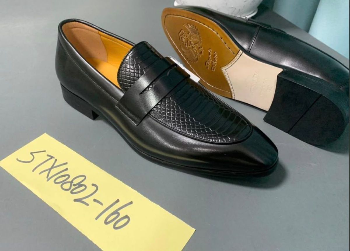 Soulier en cuir - photo 2