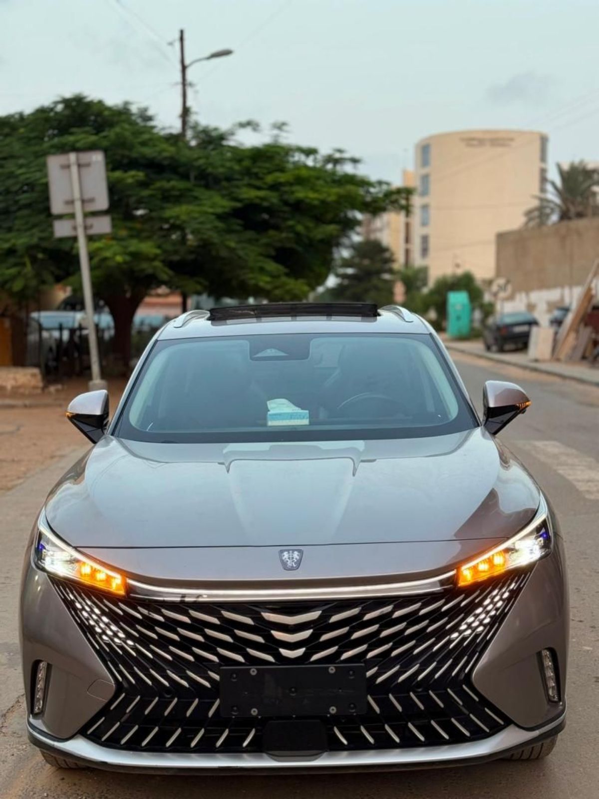 ROEWE ANNÉE 2023 VENANT DÉJÀ DÉDOUANER 4 CYLINDRE