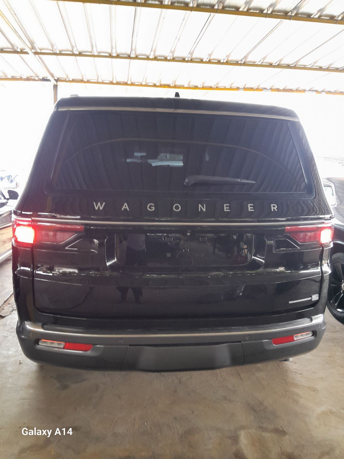 JEEP GRAND WAGONNER - photo 2