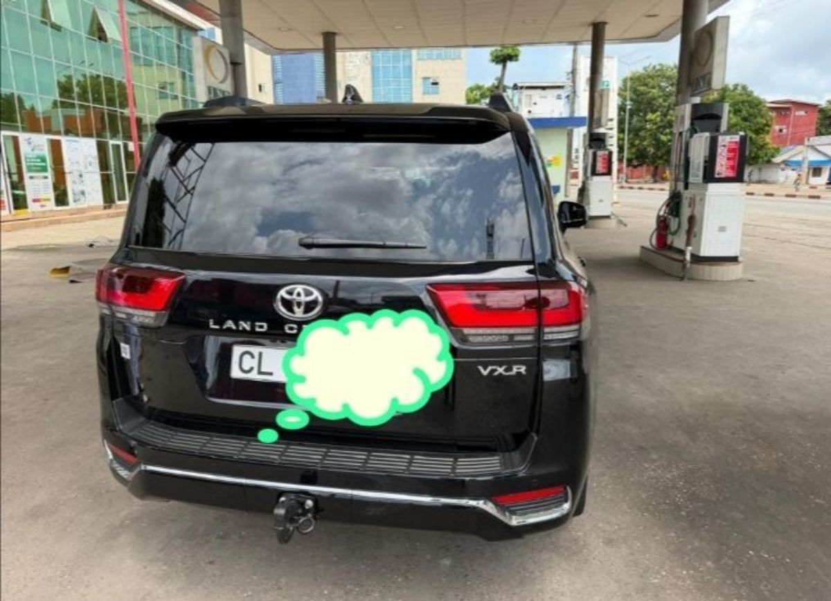 Toyota land cruiser 300 2026.VENTE UTGENTE - photo 2