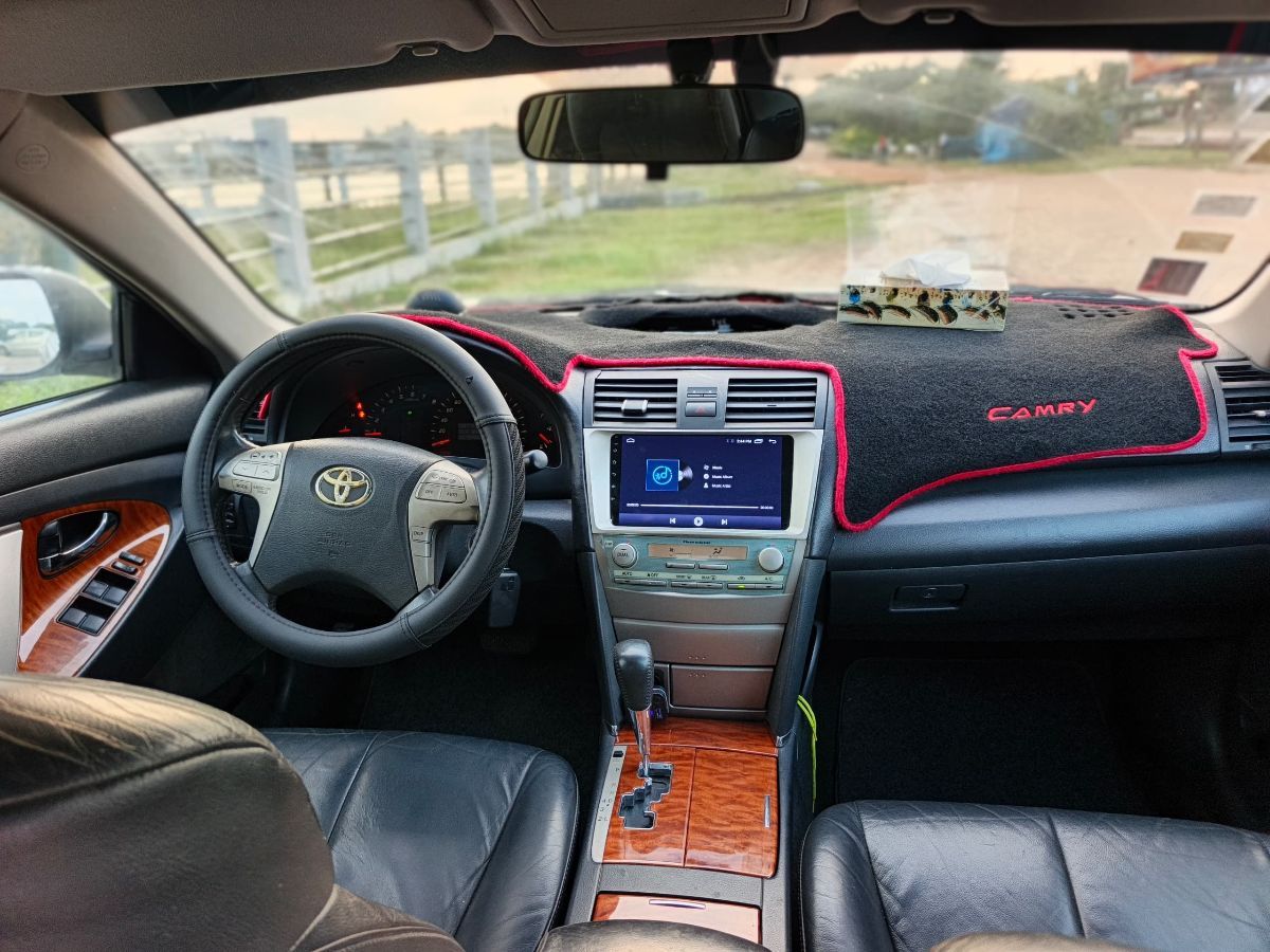 Toyota CAMRY LE - photo 3
